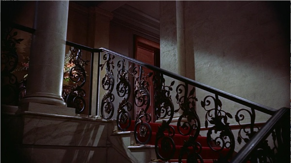 我们甚至能清晰地看到歌的行走