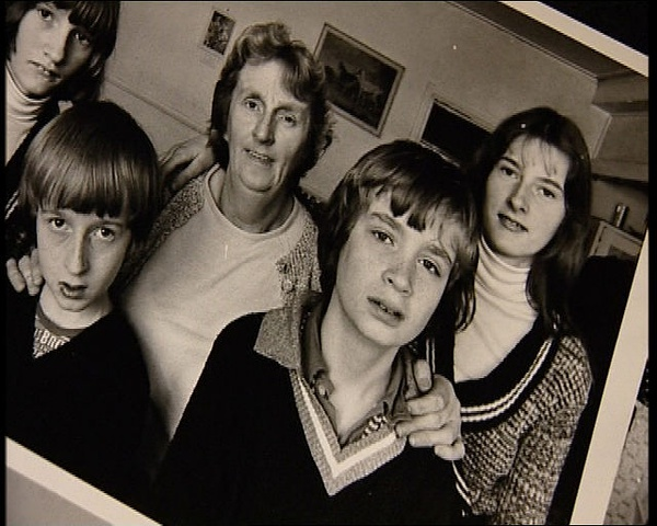 Peggy Hodgson和她的孩子们